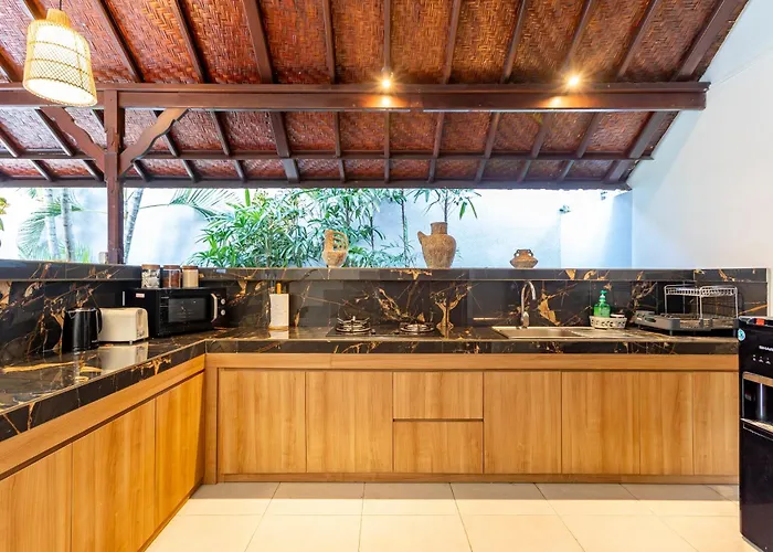 Viona 3 - 3 Bdr Villa, Walk To The Villa Seminyak