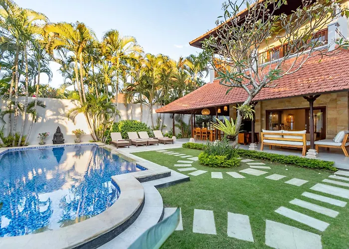 Villa Viona 3 - 3 Bdr Villa, Walk To The Seminyak