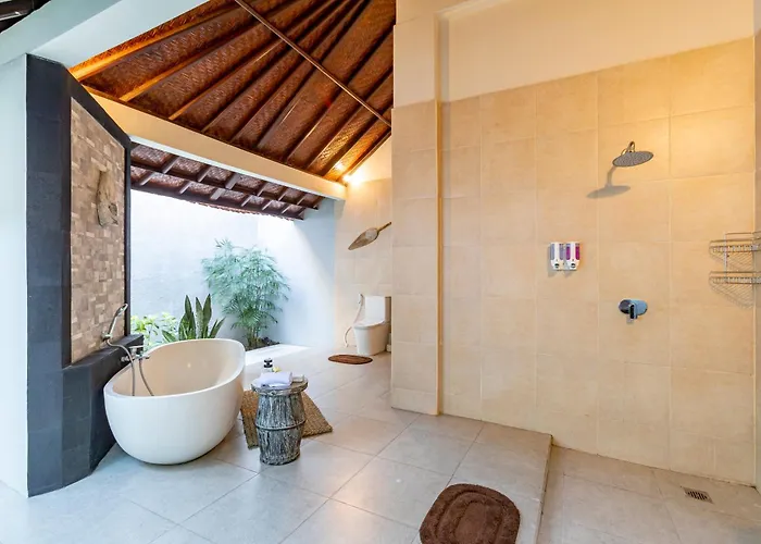 Villa Viona 3 - 3 Bdr Villa, Walk To The *