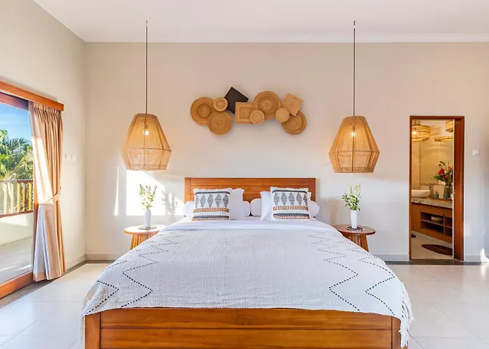 Villa Viona 3 - 3 Bdr Villa, Walk To The Seminyak