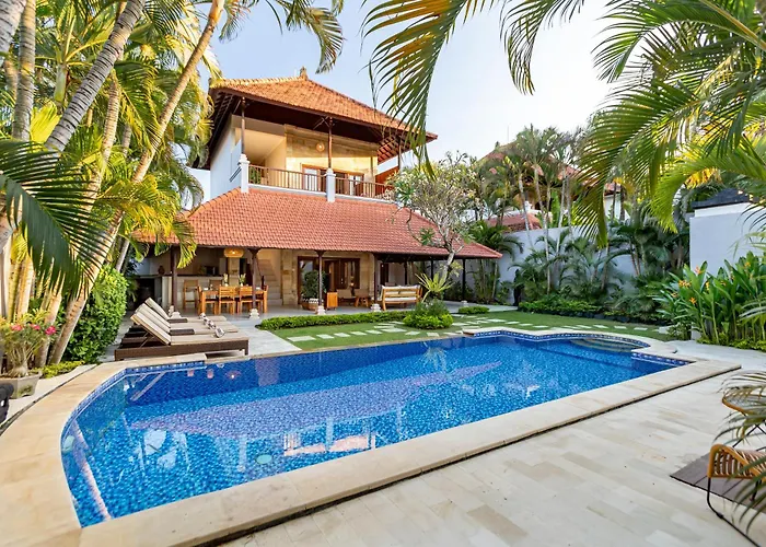 Viona 3 - 3 Bdr Villa, Walk To The * Seminyak